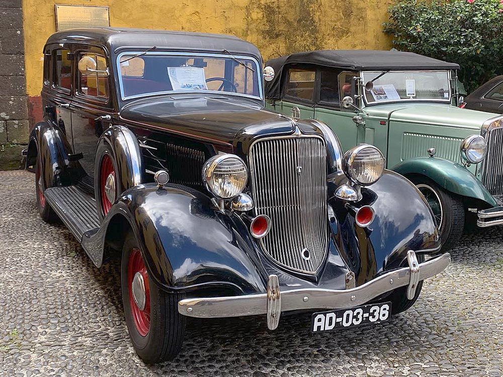 Classic and vintage Car Finder Service in Surrey, Hampshire and West Sussex